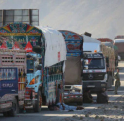 پاکستان _ د اسلام‌اباد ستر اقتصادي زیان؛ له افغانستان سره د سوداګرۍ بندیز پاکستان له سخت کړاو سره مخ کړی