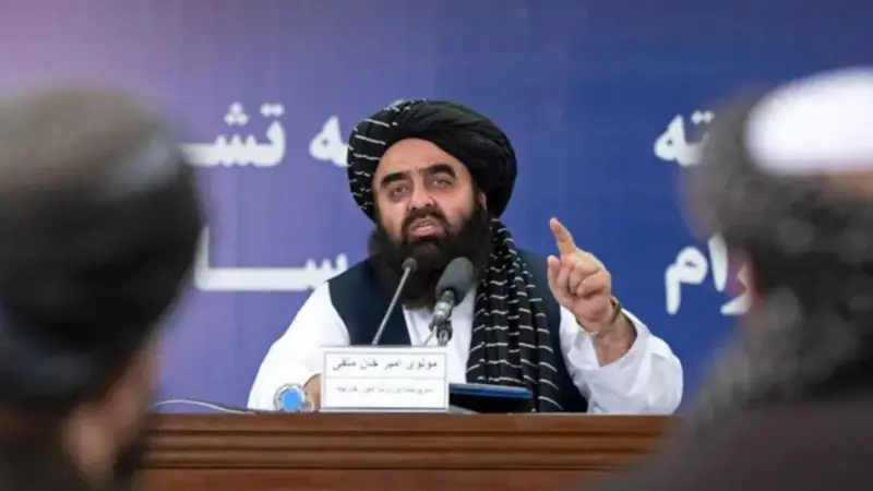 وزیرخارجۀ امارت اسلامی: برخی حلقات مغرض تلاش دارند روابط ما با تاجیکستان را تخریب کنند