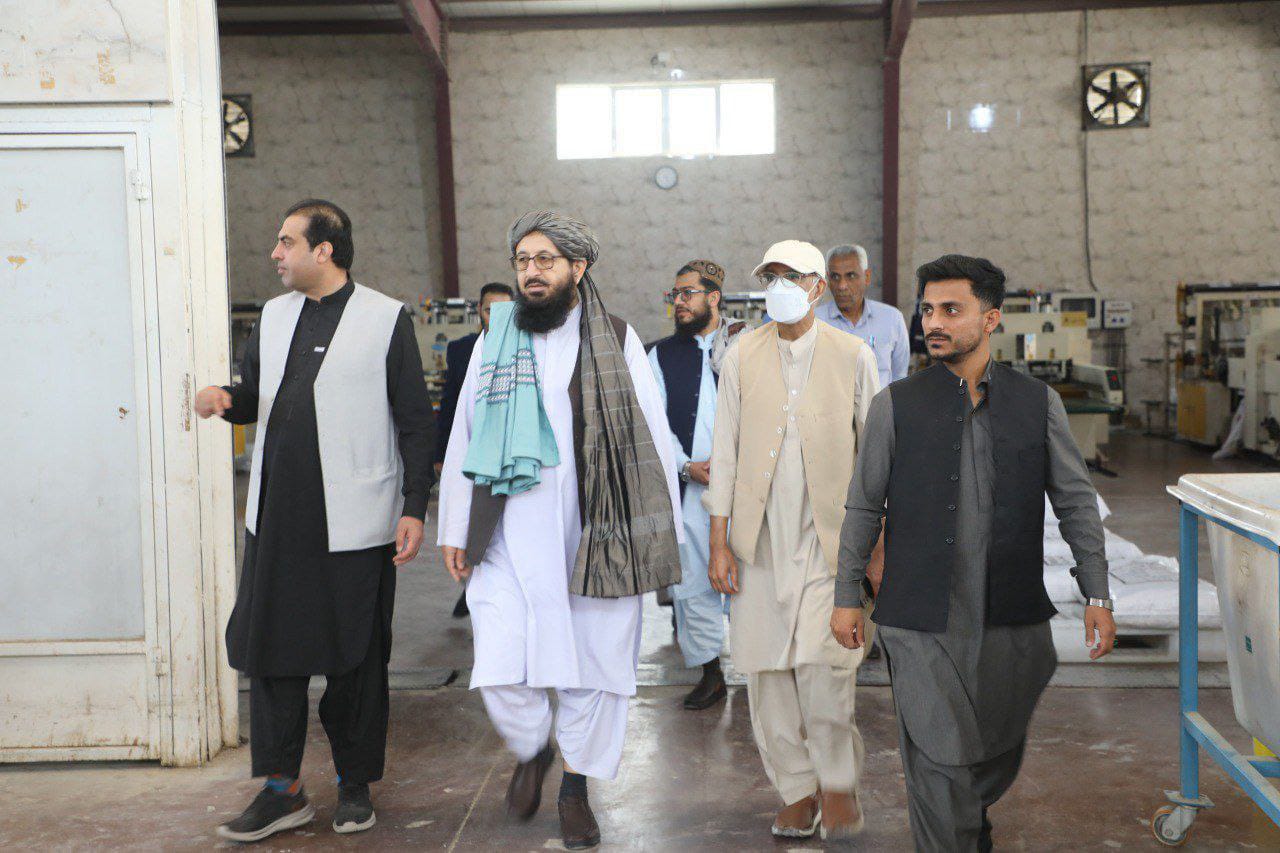 په تهران کې د طالبانو سفیر د چابهار ازادې سیمې ته سفر؛ د افغان پانګه‌والو له سوداګریزو او تولیدي واحدونو لیدنه