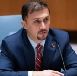 نصیر احمد فایق: بې‌مشروعه حکومت افغانستان د ښکته کېدو له درشل سره مخ کوي