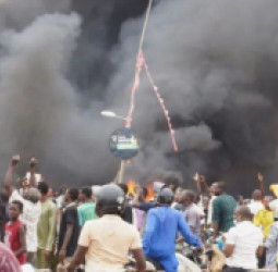 کوتونو، بنین – نړیوالو رسنیو راپور ورکړی په بنین کې د کودتا هڅه ناکامه شوه