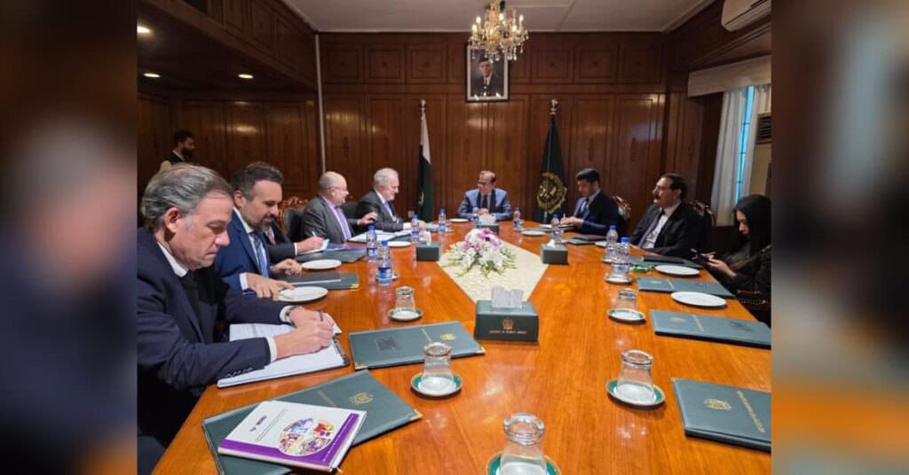 د پاکستان او چین د ځانګړو استازو مهمې ناستې؛ د افغانستان د وضعیت په محور د سیمې لپاره نوې پرایزنې