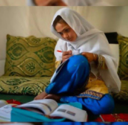 د افغانې نجلۍ انځور د یونیسف د ۲۰۲۵ کال غوره عکس وټاکل شو