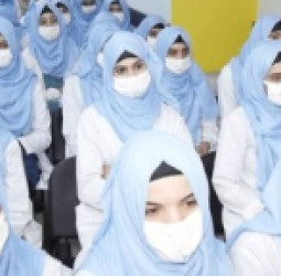 دختران فارغ‌التحصیل دانشکده‌های طب خواستار برگزاری امتحان اگزیت شدند