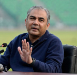 پاکستان: د افغان کډوالو د ایستلو لړۍ په هېڅ شرایطو نه درېږي؛ اسلام‌آباد له «بې‌استثنا» پالیسۍ دفاع کوي