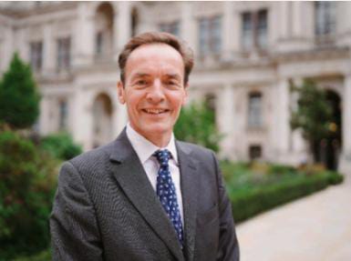 د بریتانیا ځانګړی استازیریچارد لیندسي : د افغان ښځو د حقونو پر وړاندې خنډونه باید بې‌ځنډه لرې شيد ښځو مبارزه الهام‌ بښونکې ده