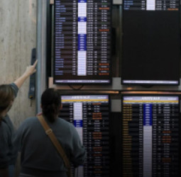 په امریکا کې د حکومتي رخصتۍ له امله له ۵ زرو ډېرې الوتنې لغوه يا ځنډول شوې