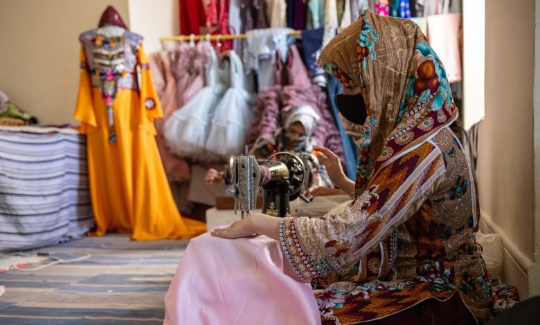 ملګري ملتونه: د افغانستان ښځې د بې‌ساري اقتصادي او ټولنیزو فشارونو لاندې دي