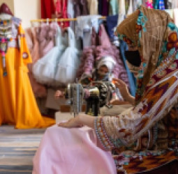 ملګري ملتونه: د افغانستان ښځې د بې‌ساري اقتصادي او ټولنیزو فشارونو لاندې دي