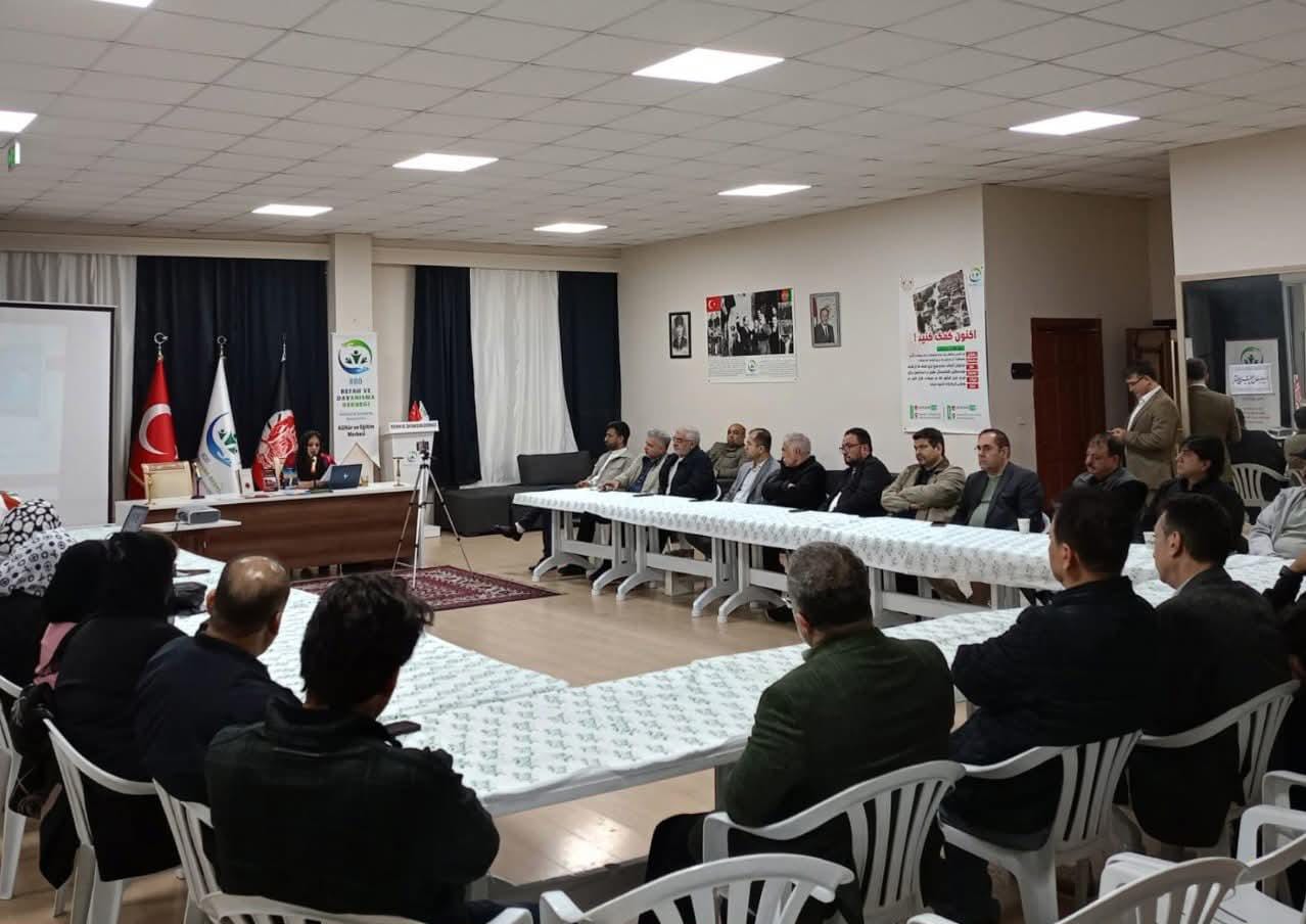 په استانبول کې د اسدالله حبیب د ناول "د ګنګا پر غاړه" د ترکي ژباړې د نندارې ځانګړی محفل جوړ شو