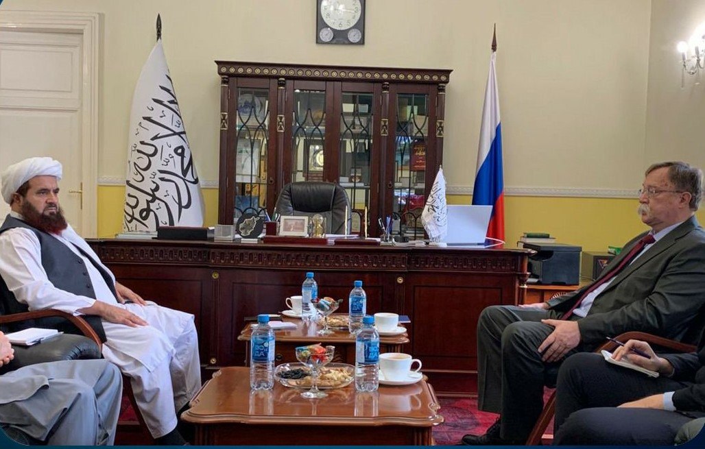 مسکو – د طالبانو سفیر د روسیې له ځانګړي استازي سره د نړیوالو حقوقي او قضایي همکاریو په اړه مفصلې خبرې وکړې