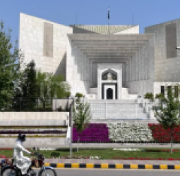 ائتلاف تحریک تحفظ آئین پاکستان؛ قضات بلند پایه چرا استعفا میدهند؟