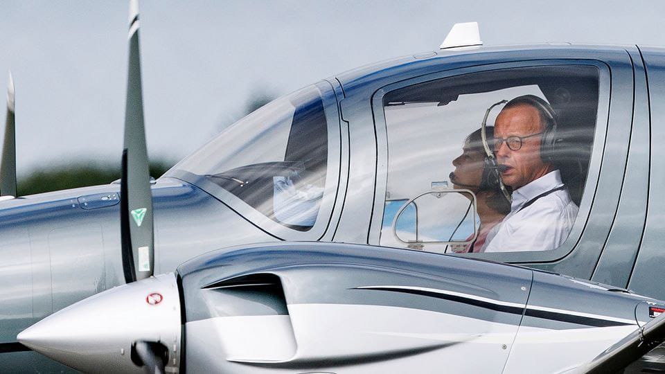 د آلمان شنه ګوند غواړي پر شخصي الوتنو او لوکس هوایي سفرونو مالیه لوړه کړي