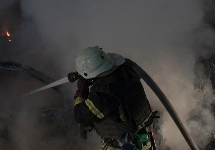 د امریکا او روسیې استازي د اوکراین جګړې د پای لپاره په ابوظبي کې د مهمو خبرو لپاره سره ګوري