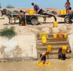 د ملګرو ملتونو د استوګنې ادارې خبرداری؛ د اوبو او کثافاتو ناسم مدیریت د افغانانو روغتیا له جدي خطر سره مخامخوي