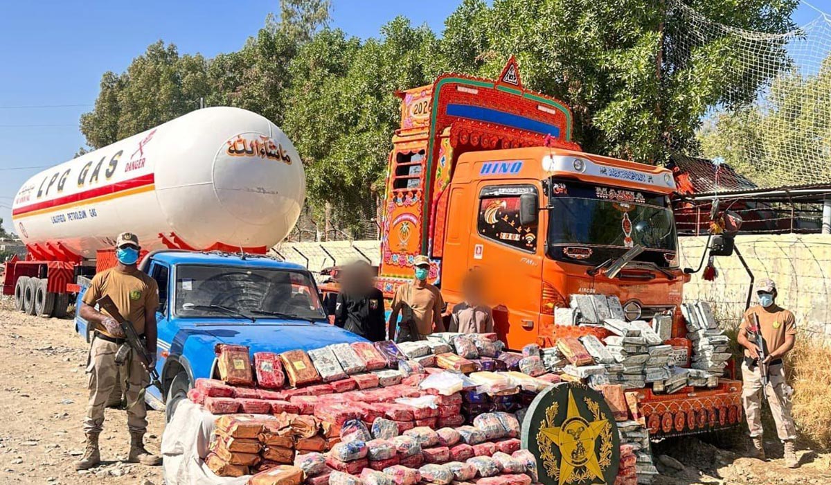 په پاکستان کې تاریخي لاسته‌راوړنه : په بلوچستان کې د نشه‌ يي موادو ستره قاچاقي محموله ونیول شوه