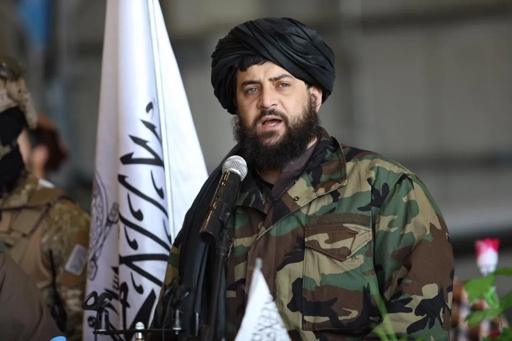 مولوي يعقوب مجاهد به د افغانستان له لوري له پاکستان سره د خبرو مشري کوي