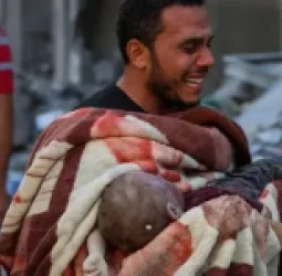 په غزه کې د وینو سیلاب لا نه دی تم شوی؛ د شهیدانو شمېر ۶۸ زره او ۲۳۴ ته رسېدلی