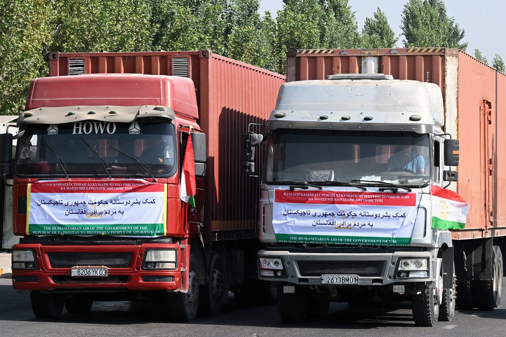 د تاجیکستان کمک د افغانستان د زلزله خپلو سره