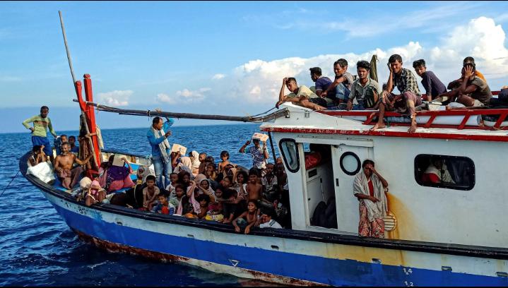 د روهینګیايي کډوالو لپاره تر ټولو خونړی کال؛ سمندر د مرګ په لاره بدل شوی