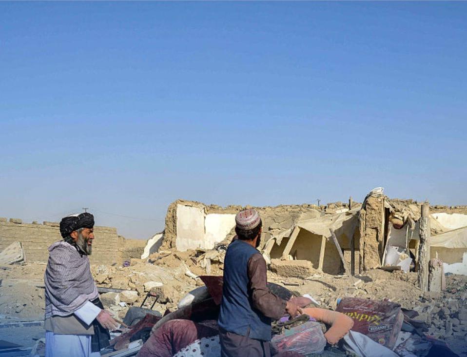 اوچا: د افغانستان او پاکستان ترمنځ نښتې دوام لري؛ زرګونه کورنۍ بې‌ ځایه شوي