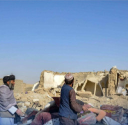 اوچا: د افغانستان او پاکستان ترمنځ نښتې دوام لري؛ زرګونه کورنۍ بې‌ ځایه شوي