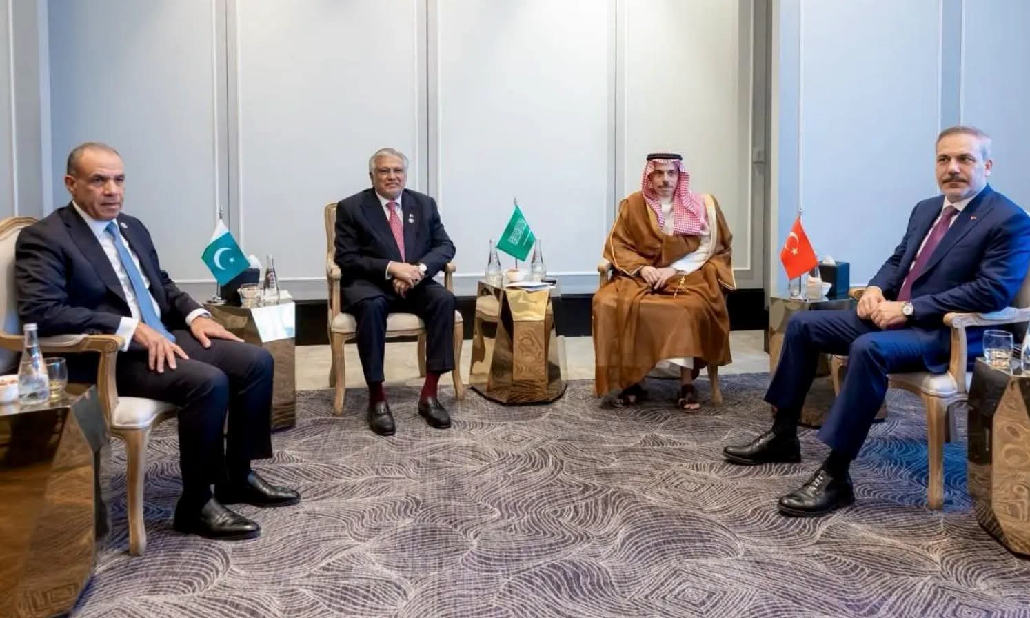 سعودي عربستان : څلور اړخیزه غونډه په امان کې؛ د هرمز او باب‌المندب د سمندري لارې پر امنیت ټینګار