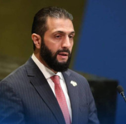 احمد الشرع: د امریکا له نوملړه د سوریې ایستل د بندیزونو د کمېدو مهم ګام دی