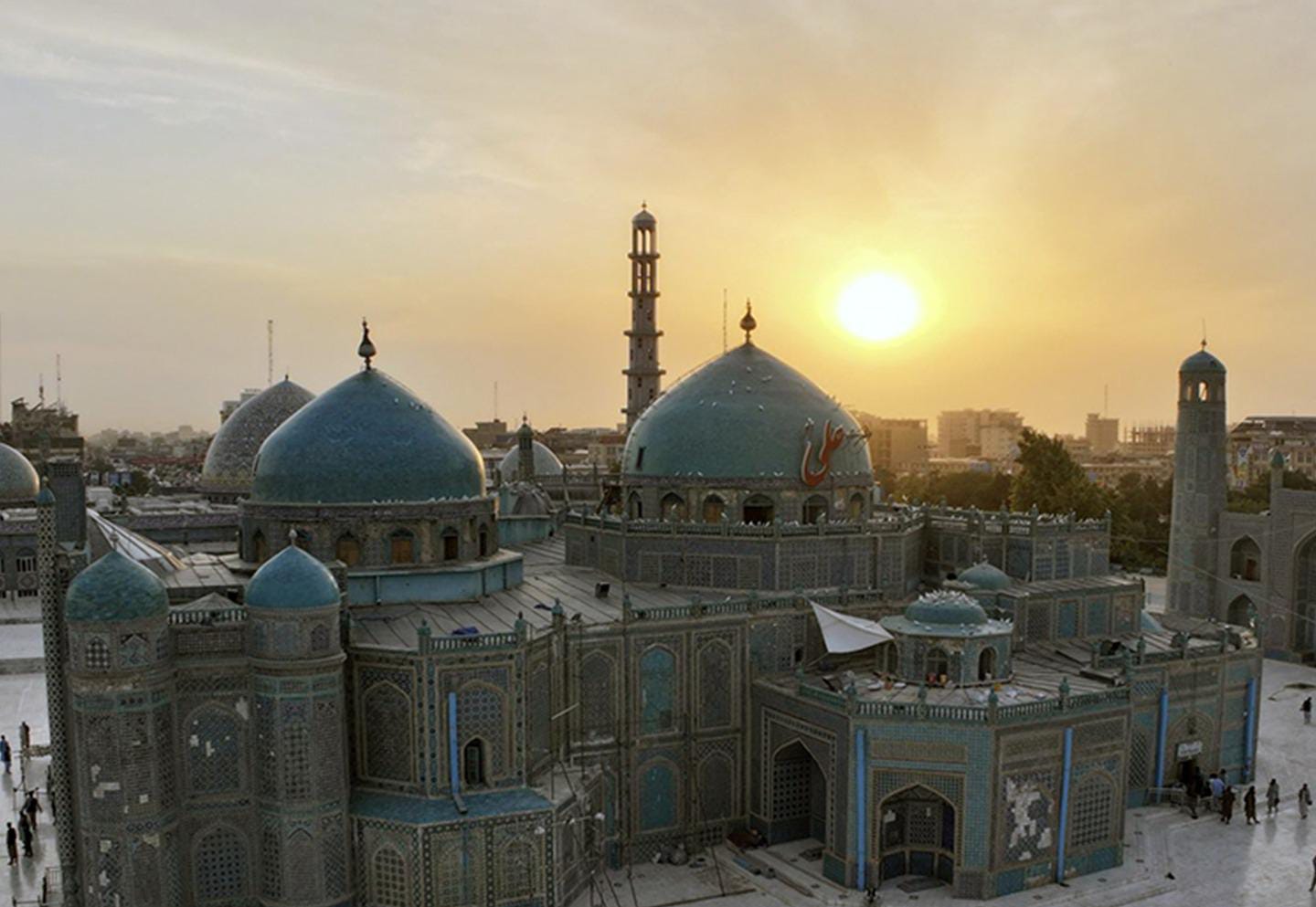 مزارشریف: ایټالیا او یونسکو د مزارشریف د روضې جومات د بیارغونې بېړنۍ پروژه پیل کړه