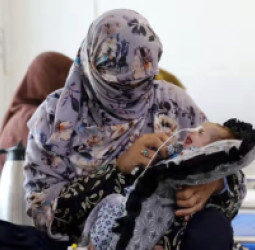د ژغورنې نړیواله کمېټه: نږدې نیمایي افغانان بشري مرستو ته اړتیا لري