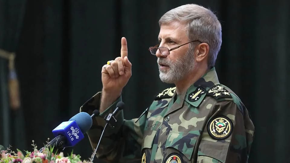 تهران : د ایران پوځ قوماندان ټرمپ ته: د هرمز تنګي په اړه ملنډې وهل لویه تېروتنه ده