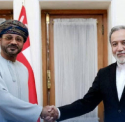 تهران : ایران او عمان د هرمز تنګي د خوندي تګ راتګ لپاره خبرې بیا پیل کړې