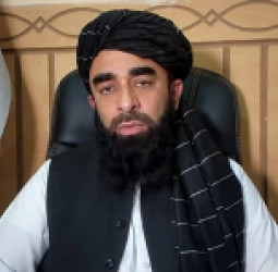 د طالبانو د لومړۍ درجې مشران لا هم د مستعارو نومونو تر شا پټ؛ ذبیح‌الله مجاهد خپل اصلي هویت افشا کړ، نوم یې «طاهر شاه صدیقی» دی