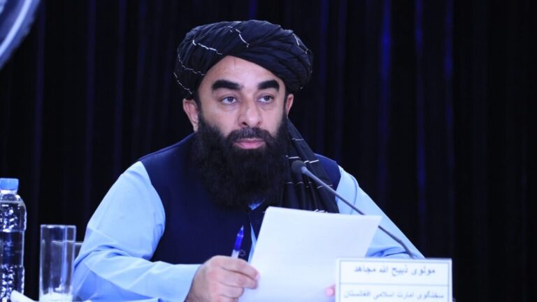 د بندیانو د برخلیک خبرې — اسلامي امارت وایي د امریکایي بندیانو په اړه د هوکړې هڅې روانې دي