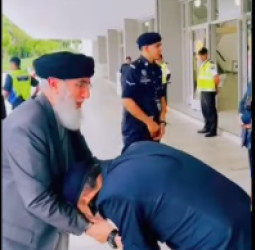 د مالیزیا د پولیسو تود هرکلی ګلبدین حکمتیار ته غبرګونونه راوپارول