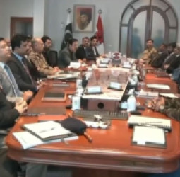 پېښور – د خېبرپښتونخوا لوړپوړو ملکي او پوځي چارواکو په پېښور کې د امنیتي همغږۍ پر پیاوړتیا هوکړه وکړه