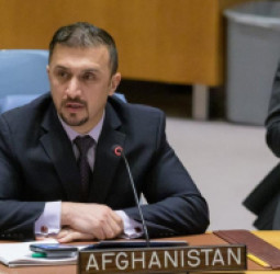 کابل — په ملګرو ملتونو کې د افغانستان دایمي استازولۍ سرپرست نصیر احمد فایق ویلي : ملګري ملتونه او افغانستان — د بندیزونو د څار ماموریت غځول او پر طالبانو نوي ټینګارونه