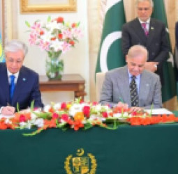 اسلام‌اباد – پاکستان او قزاقستان د افغانستان له لارې د سوداګریز دهلېز پر جوړولو هوکړه وکړه