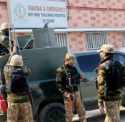 د پاکستان پوځ په بلوچستان کې ۱۲ ترهګر ووژل؛ پر پولیسو او بانکونو د بریدونو ادعا