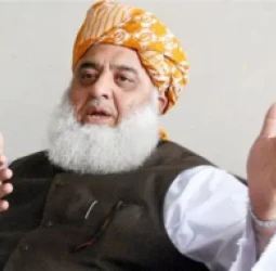 فضل‌الرحمان پر حکومت سختې نیوکې وکړې؛ «تانک، لکي مروت او بنو د وسلوالو تر واک لاندې دي»