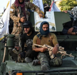 کابل – نړیوال بانک: د طالبانو نږدې نیمايي بودیجه پر امنیت لګېدلې، بېوزلي او اقتصادي فشارونه دوام لري