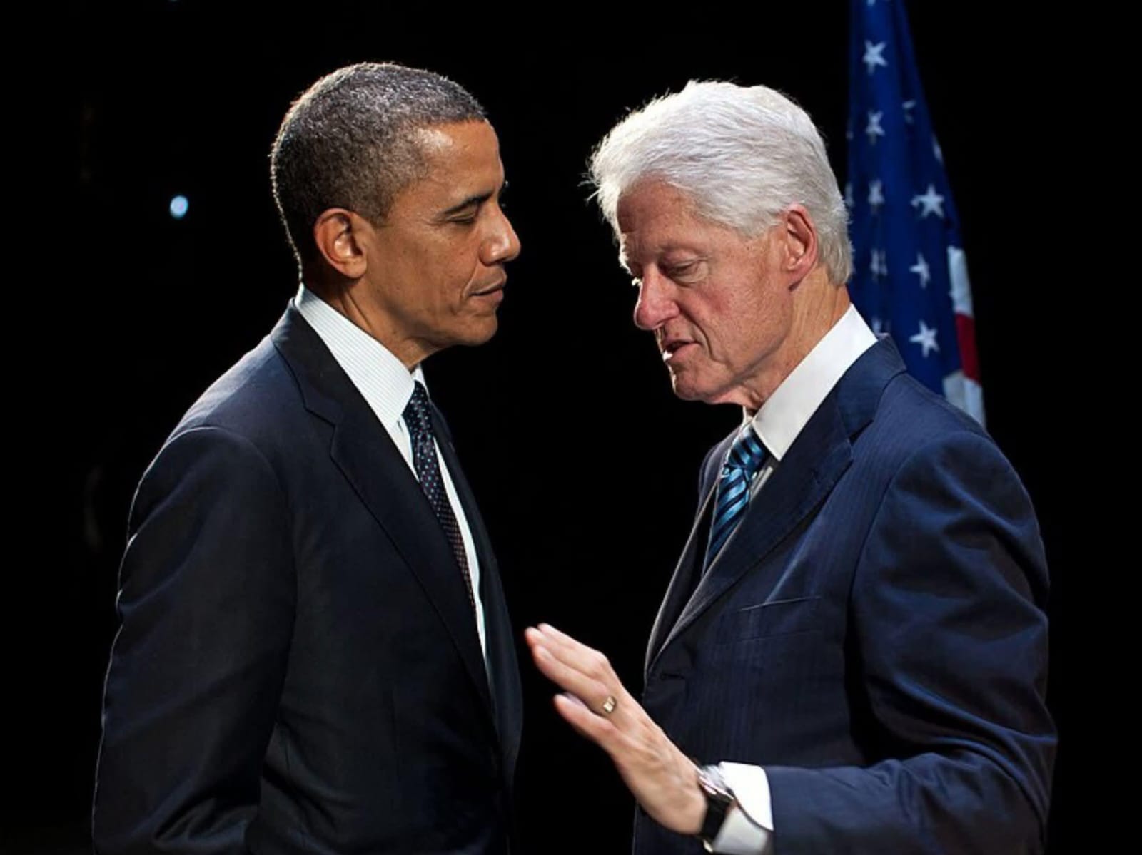 د امریکا پخوانیو ولسمشرانو، بارک  اوباما او کلېنټن له امریکایانو غواړي چې د خپلو ارزښتونو ساتنه وکړي