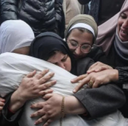 د غزې په جګړه کې د شهیدانو شمېر له ۷۱ زره او ټپیانو ۱۷۱ زره تنو ته لوړ شو