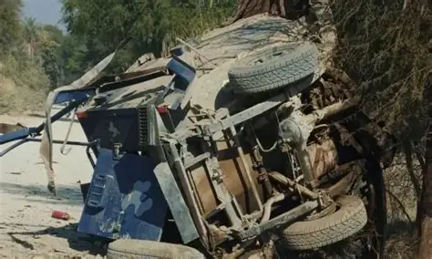 پېښور / تانک – پاکستان  خیبرپښتونخوا کې پر پولیسو خونړی ماین چاودنه؛ شپږ افسران وژل شوي