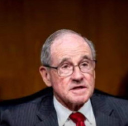 د امریکا د سنا د بهرنیو اړیکو د کمېټې مشر  جیم ریش: د طالبانو نوی جزايي اصول‌ نامه افغانستان شاته بیايي او د غلامۍ بڼه قانوني کوي