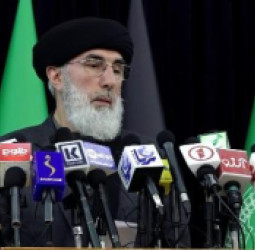 نخست وزیر مالیزیا به عیادت حکمتیار رفت