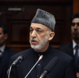 د مالیزیا لومړي وزیر او حامد کرزي د ښاغلي «حکمتیار» د روغتیا لپاره دعا وکړه