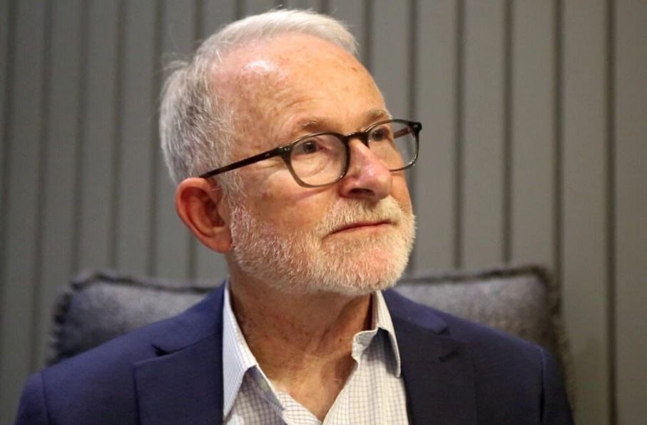 ریچارد بنت: د ښځو او نجونو د زده‌کړو محرومیت د افغانستان راتلونکی ته ګواښ دی