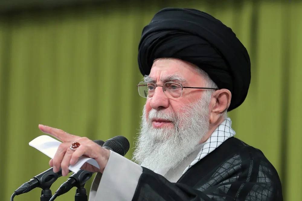 تهران خبرداری ورکوي: پر د ایران د رهبر هر ډول برید به د «جهاد اعلان» وګڼل شي