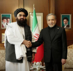 په تهران کې د متقي او عراقچي لیدنه؛ د افغانستان او ایران پر اړیکو او سیمه‌ییزو تحولاتو خبرې وشوې